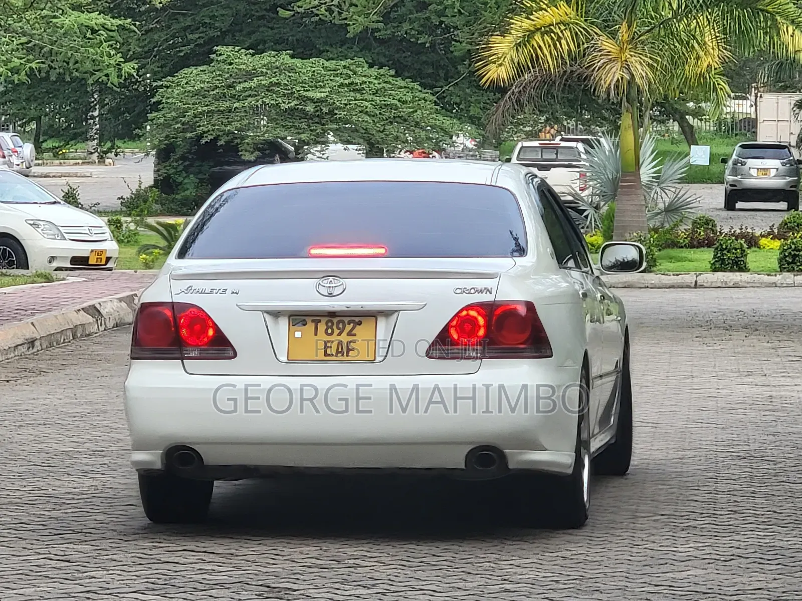 Toyota Crown 2006 White