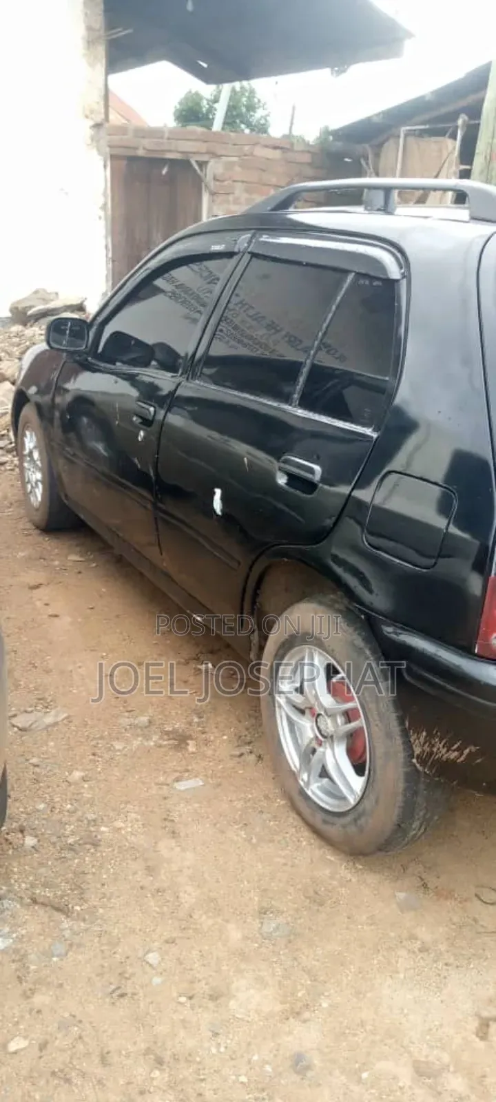 Toyota Starlet 2000 Black