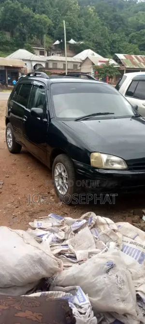 Toyota Starlet 2000 Black