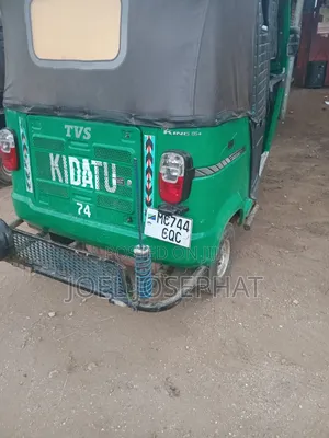 TVS King Deluxe Plus iTouch Start 2022 Green