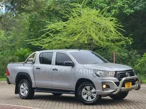Toyota Hilux 2020 Silver