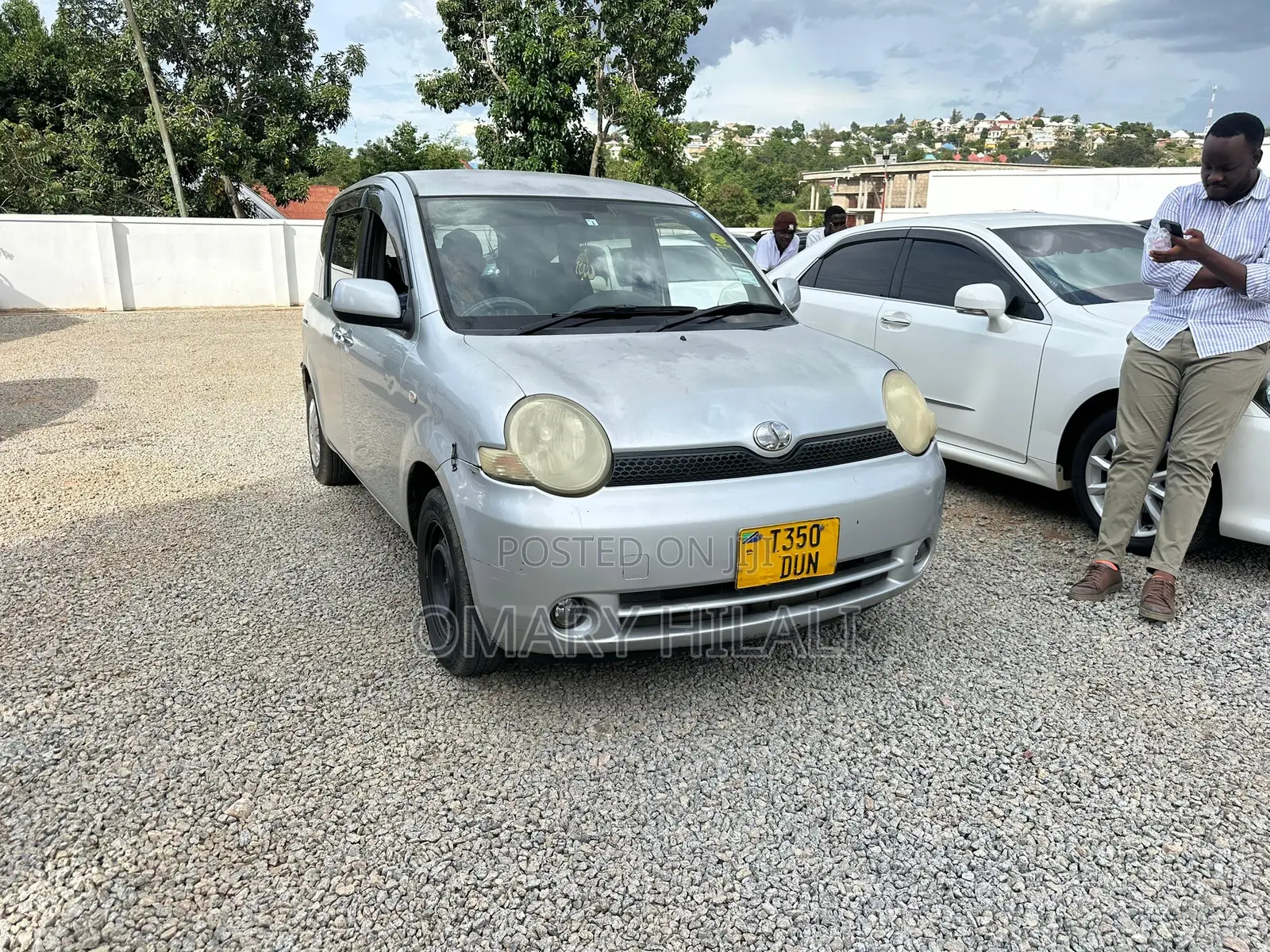 Toyota Sienta 2004 Silver