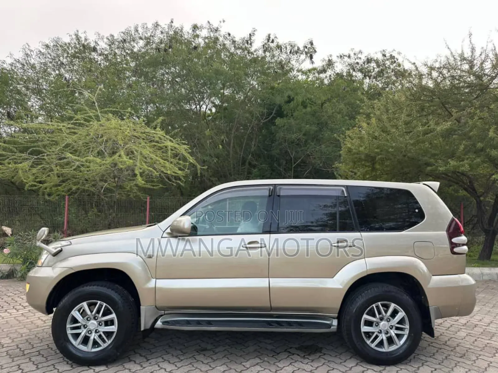 Toyota Land Cruiser Prado 2.7 i 16V 2005 Gold