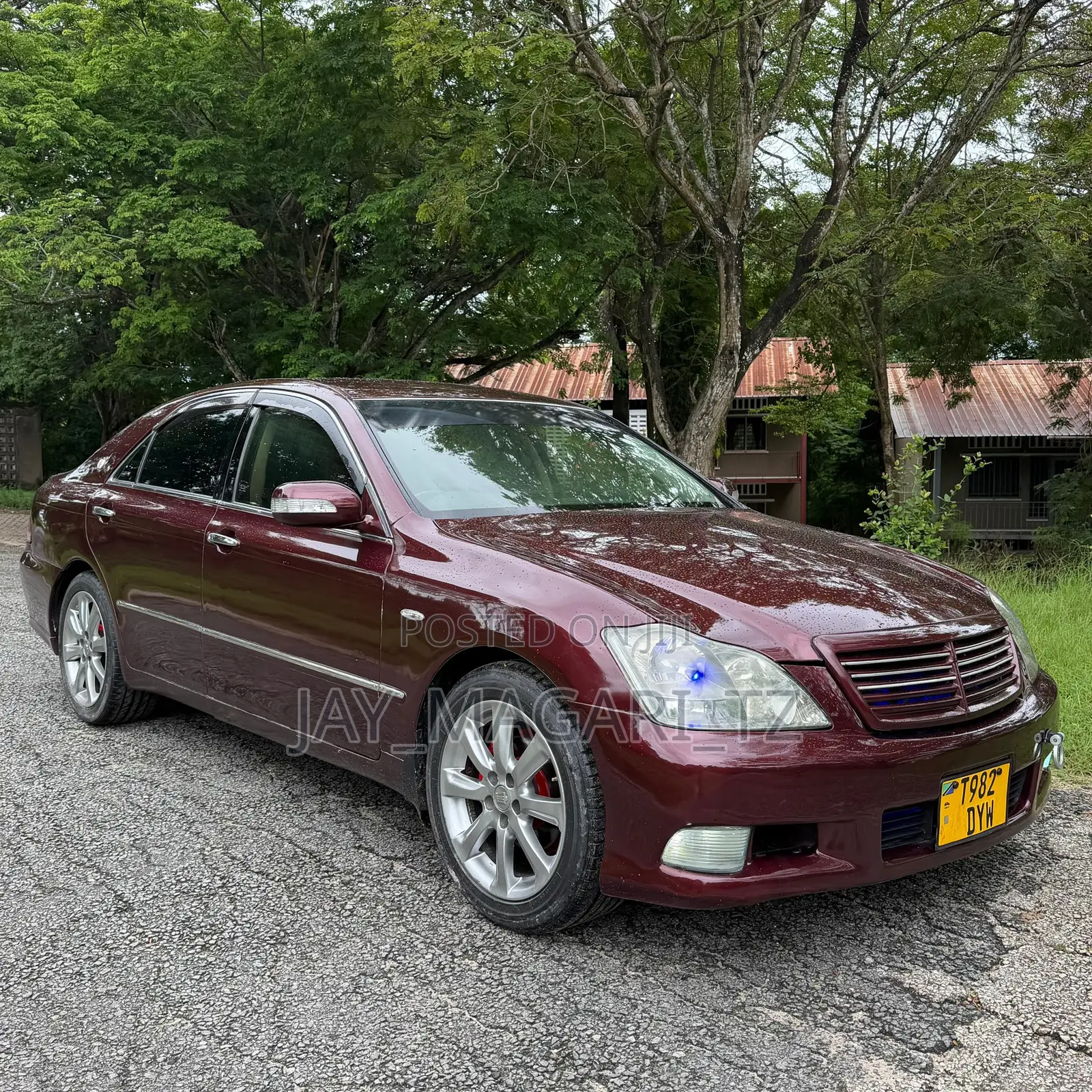 Toyota Crown 2006 Brown