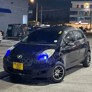 Toyota Vitz 1.0 FWD 5dr 2010 Black