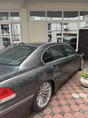 BMW 535i 2024 Green