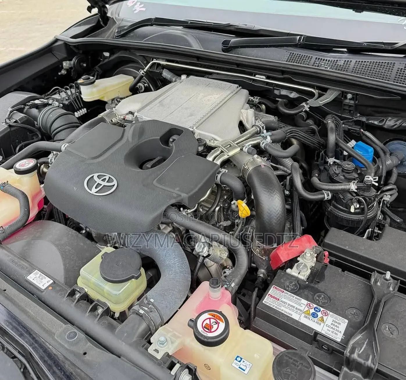 Toyota Hilux 2023 Purple