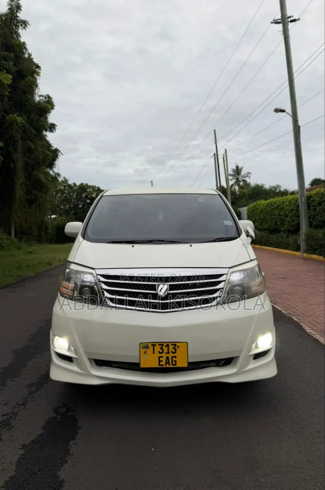Toyota Alphard 2.4 Petrol FWD 2006 White