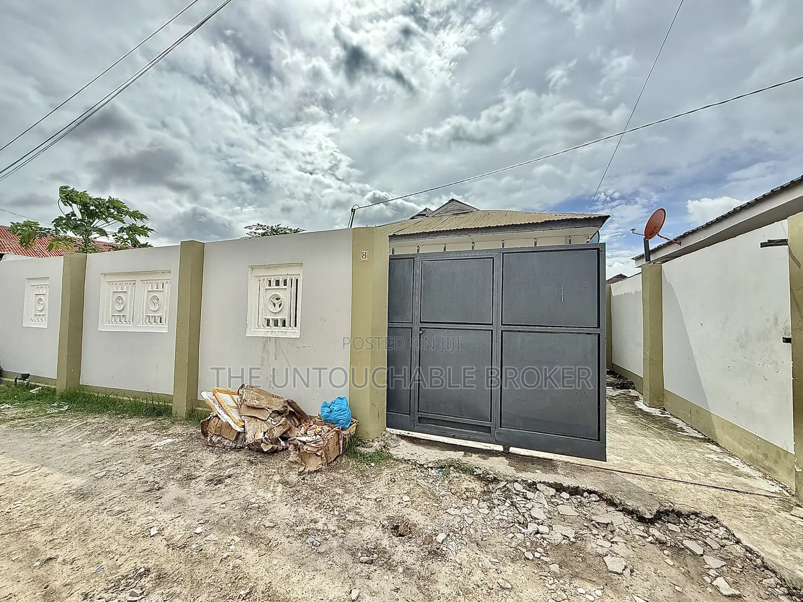 3bdrm House in Sinza A Near Mlimani for rent