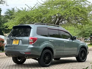 Subaru Forester 2012 Gray