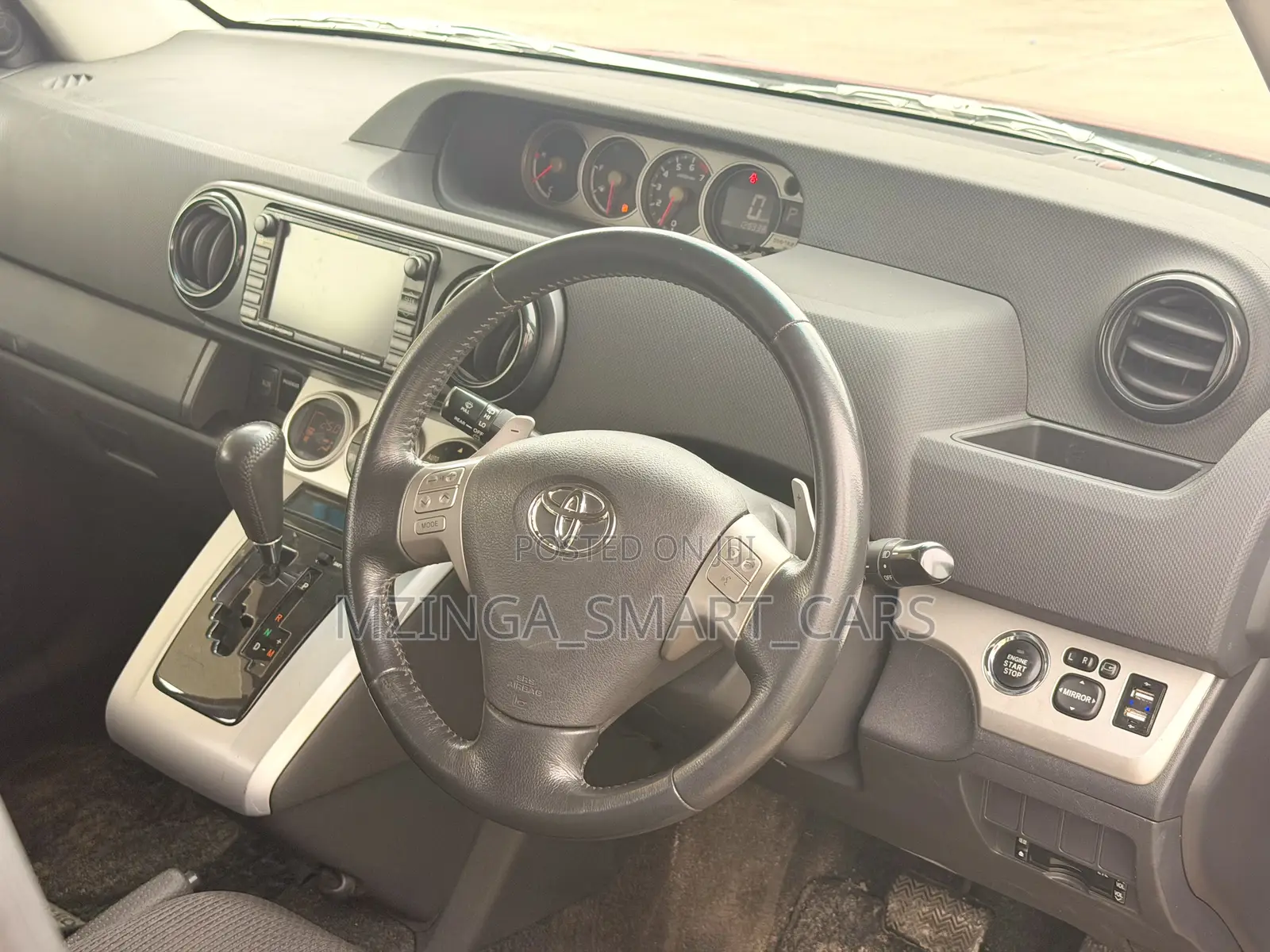 Toyota Corolla Rumion Hatchback 1.8 AWD 2010 Red