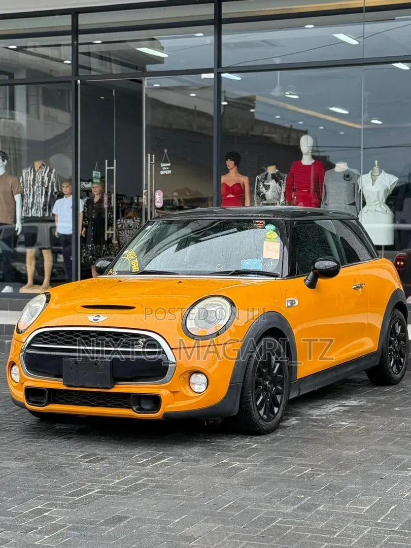Mini Cooper 2017 Orange