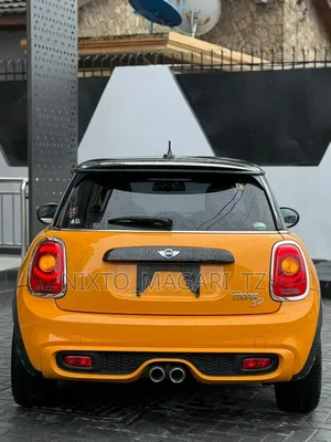 Mini Cooper 2017 Orange