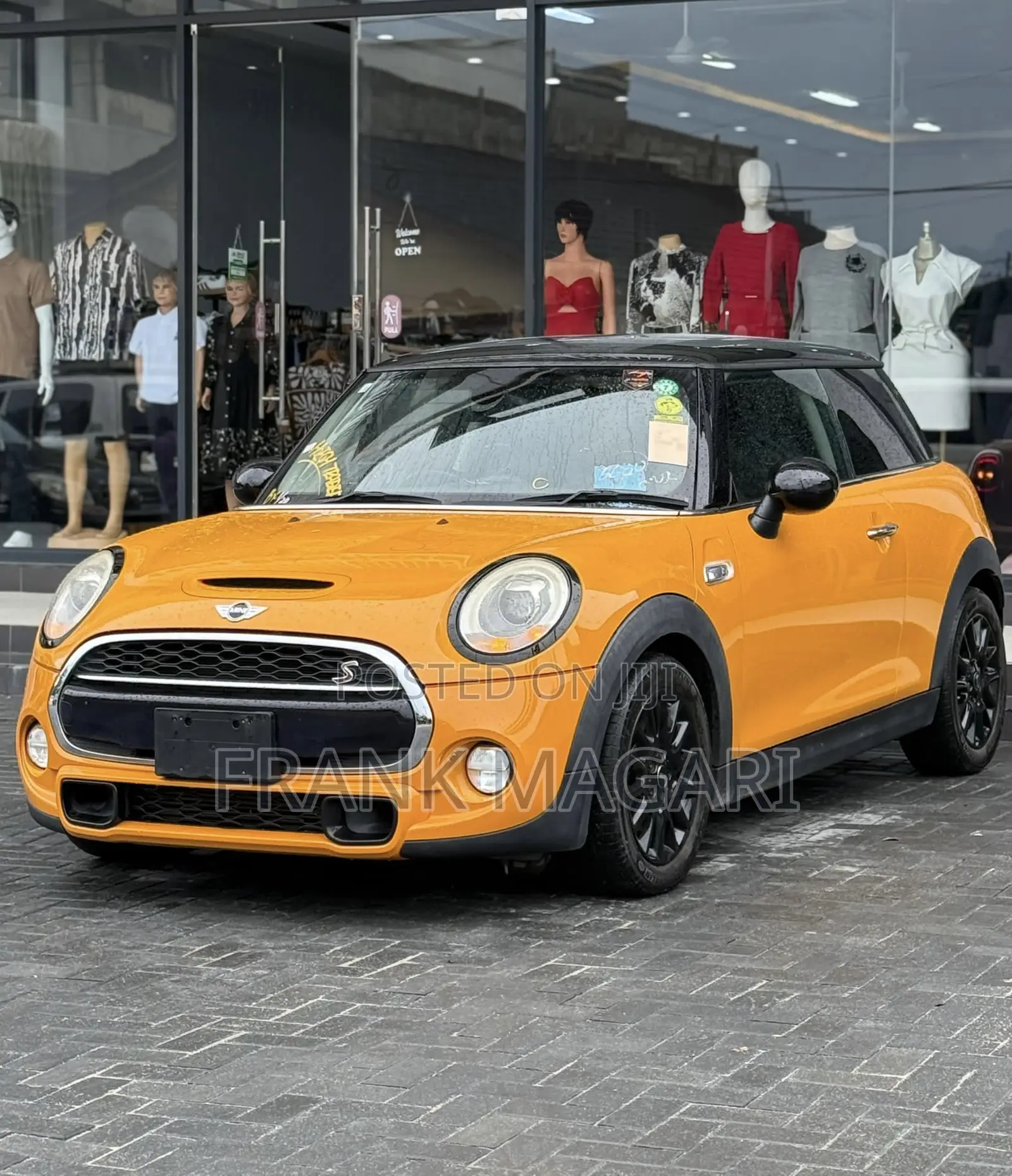 Mini Cooper 2017 Yellow