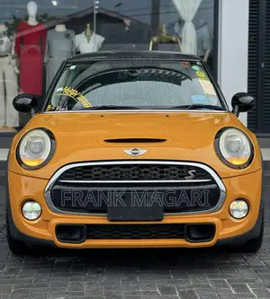 Mini Cooper 2017 Yellow