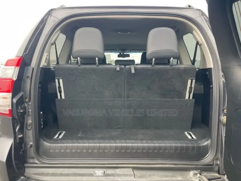 Toyota Land Cruiser Prado 2017 Gray