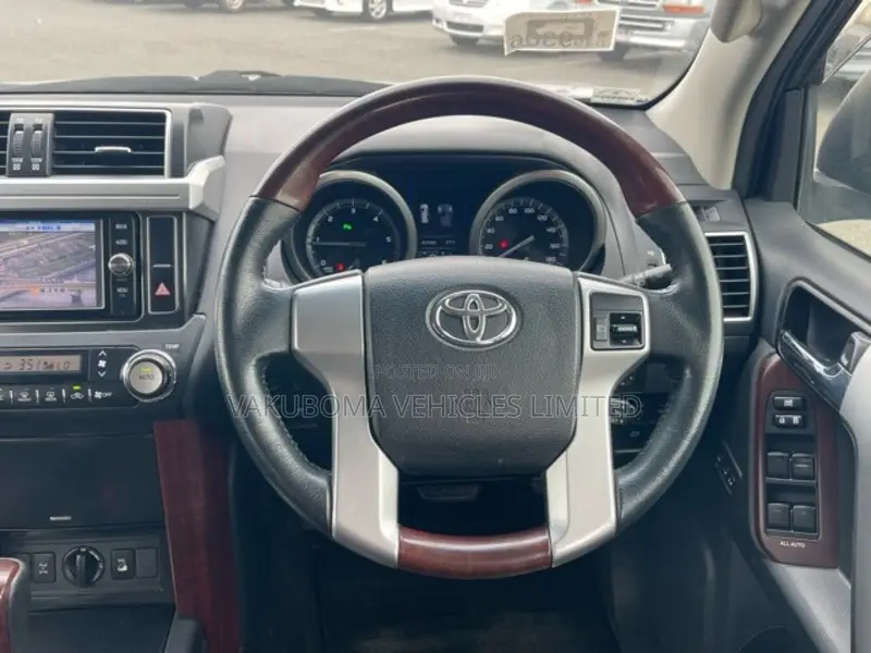 Toyota Land Cruiser Prado 2017 Gray