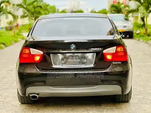 BMW 3 Series 320i RWD 2006 Black