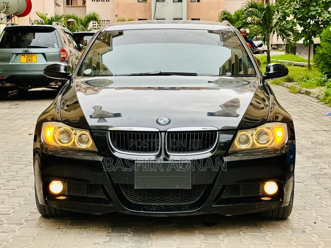 BMW 3 Series 320i RWD 2006 Black