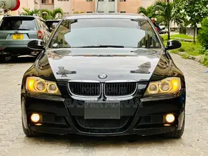 BMW 3 Series 320i RWD 2006 Black