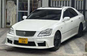 Toyota Crown Royale 2005 White