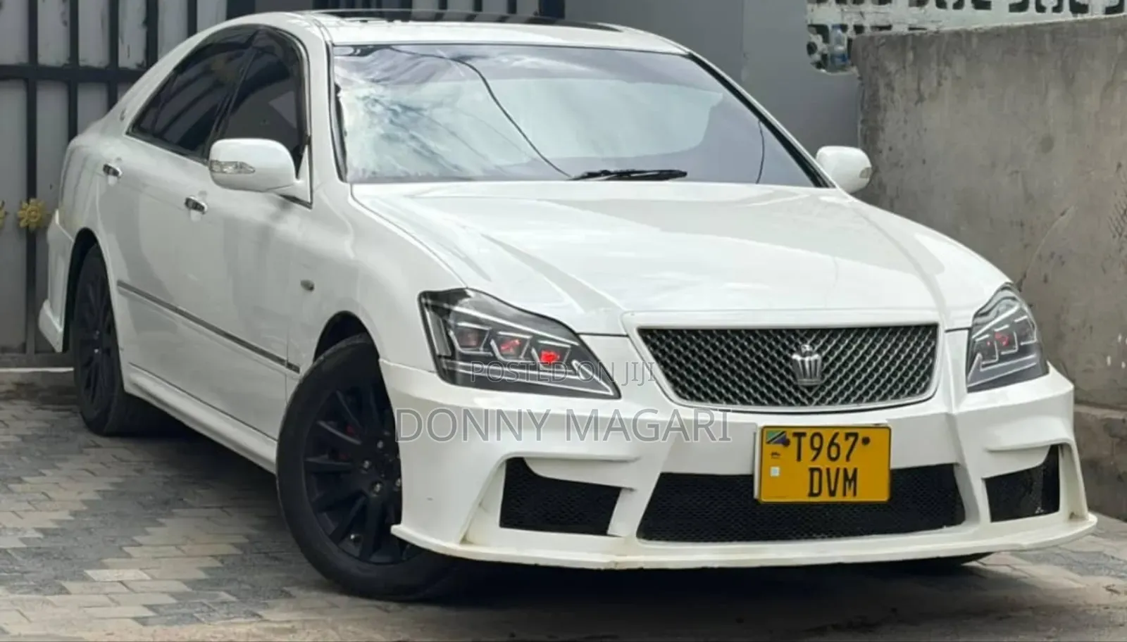 Toyota Crown Royale 2005 White