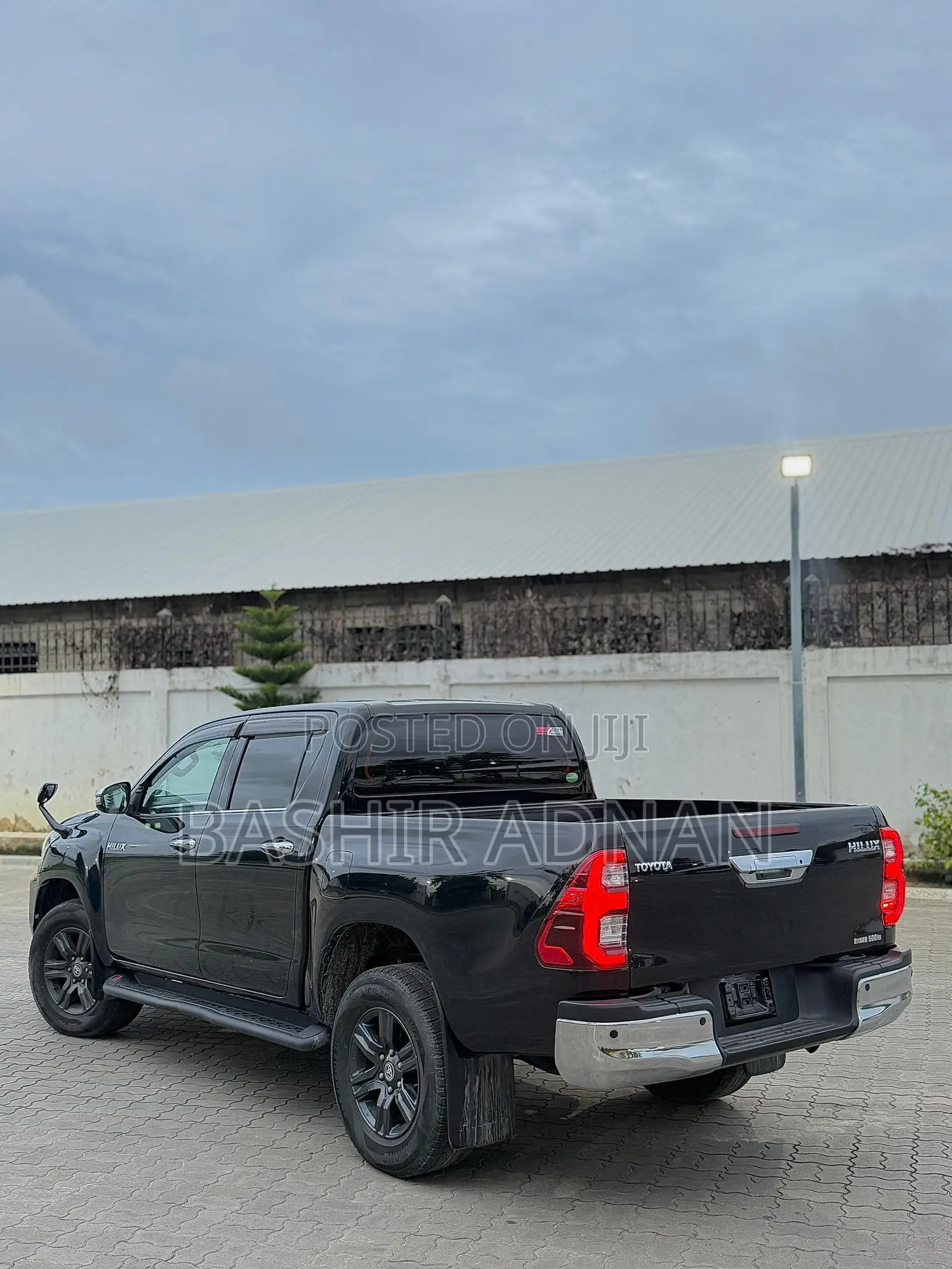 Toyota Hilux Revo Double Cab Deisel 2.4 RWD 2022 Black