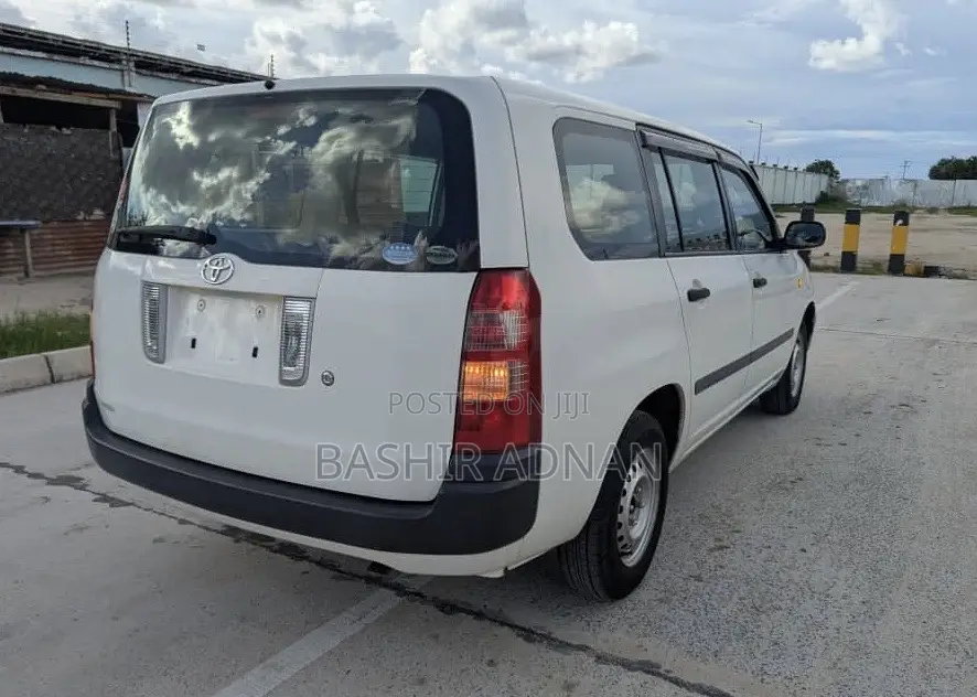Toyota Succeed 2012 White