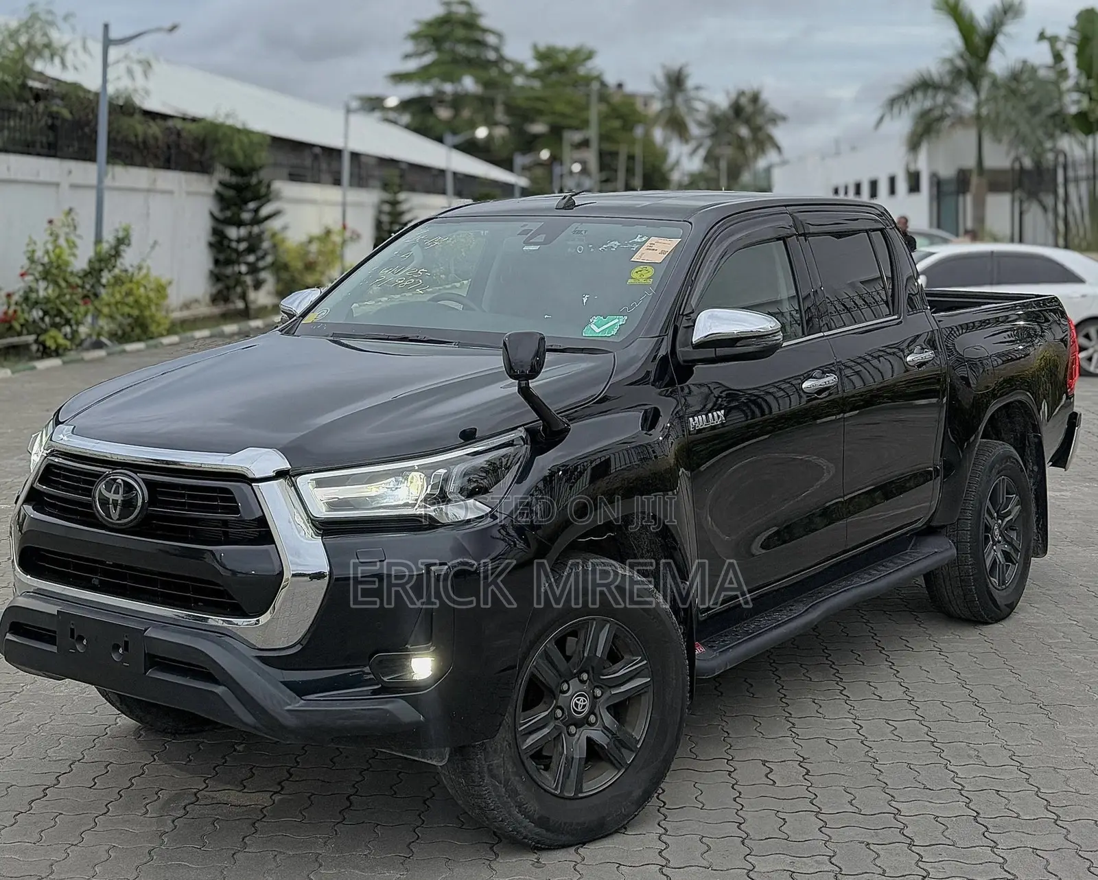 Toyota Hilux Revo Double Cab Deisel 2.4 AWD 2022 Black