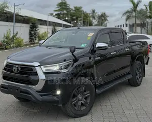 Toyota Hilux Revo Double Cab Deisel 2.4 AWD 2022 Black