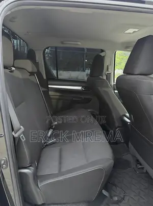 Toyota Hilux Revo Double Cab Deisel 2.4 AWD 2022 Black