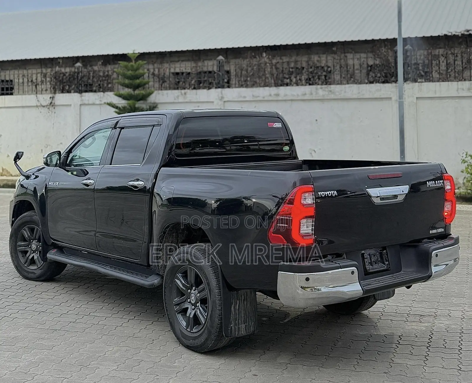 Toyota Hilux Revo Double Cab Deisel 2.4 AWD 2022 Black