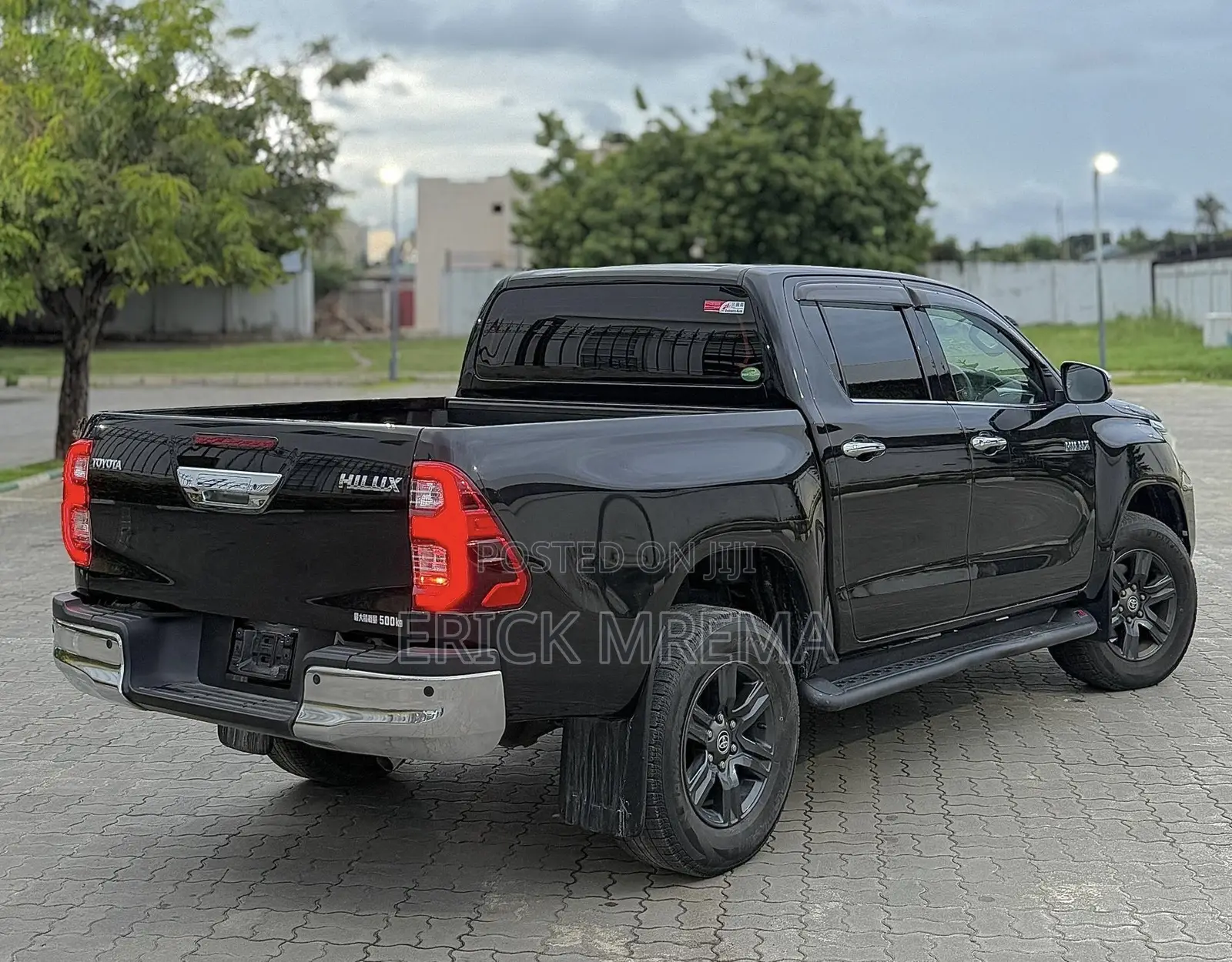 Toyota Hilux Revo Double Cab Deisel 2.4 AWD 2022 Black