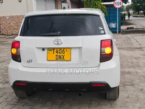 Toyota IST 2007 White
