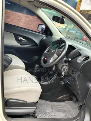 Toyota IST 2007 White
