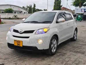 Toyota IST 2007 White