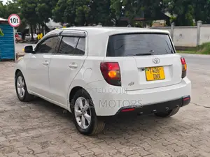 Toyota IST 2007 White
