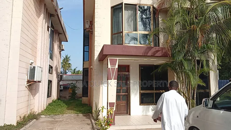 Furnished 3bdrm House in Mikocheni for sale
