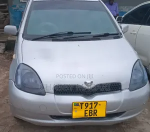 Toyota Vitz 1.0 FWD 5dr 2001 Silver