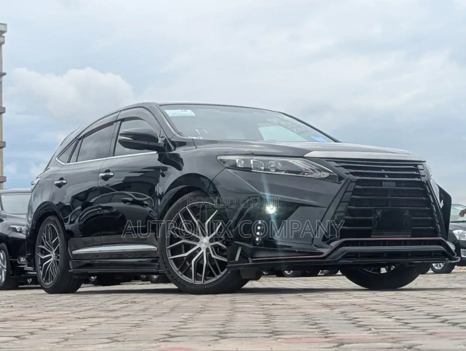 Toyota Harrier 2.0 4WD 2014 Black
