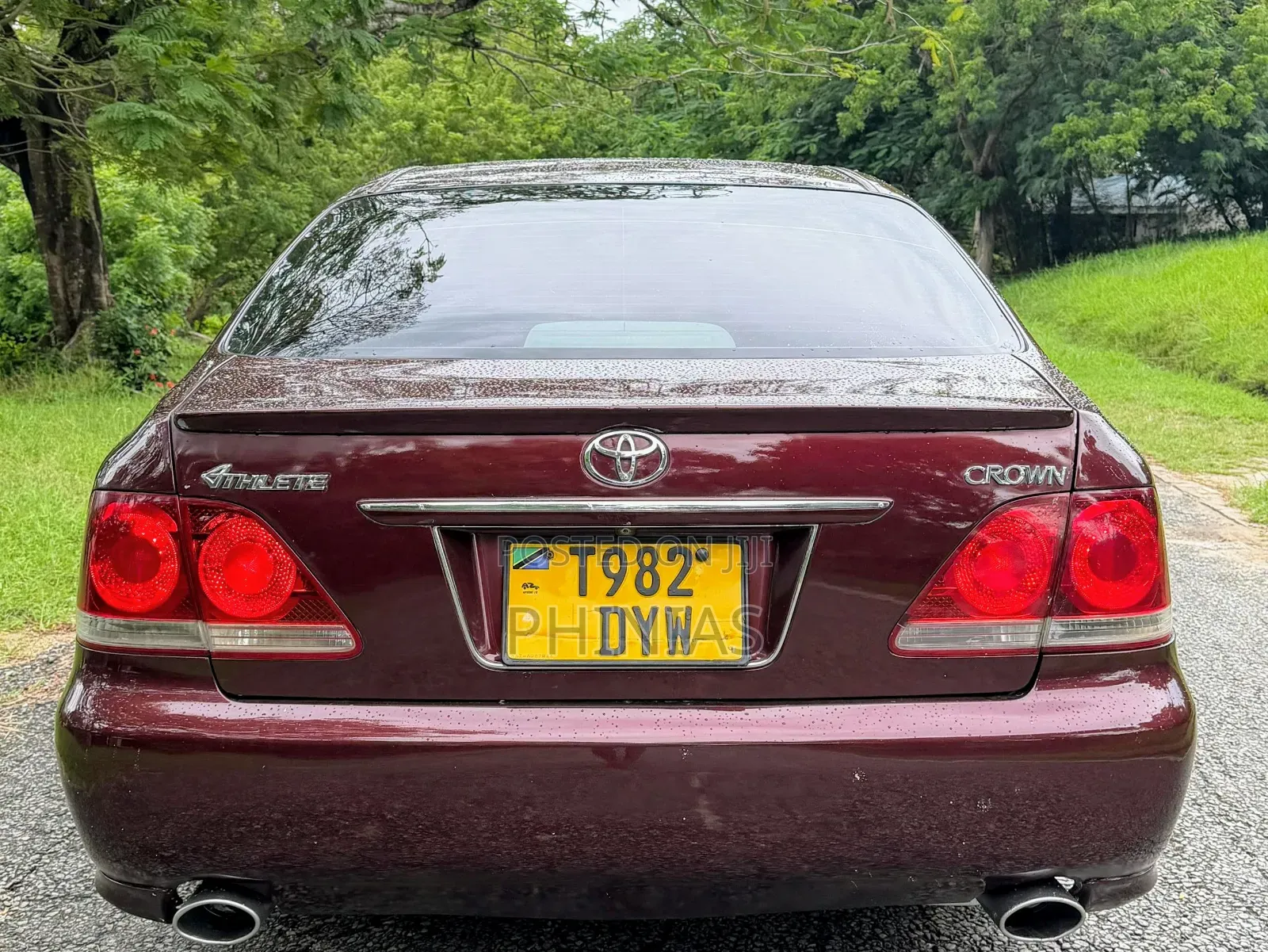 Toyota Crown 2006 Red