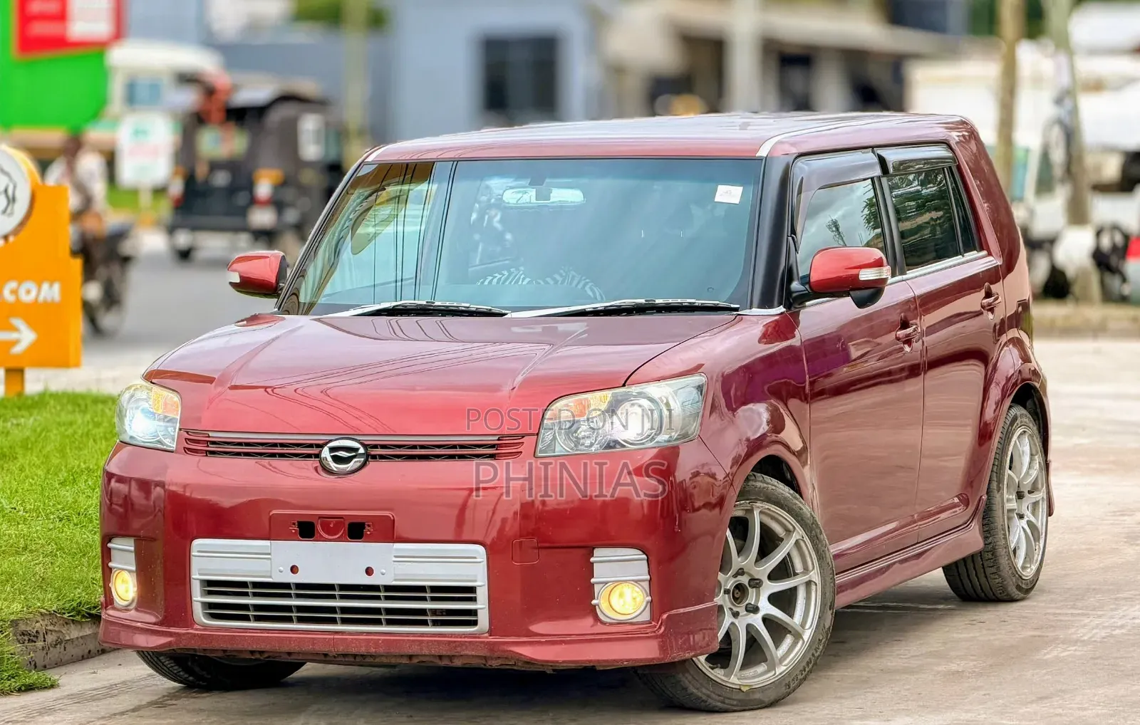 Toyota Corolla Rumion 2010 Red