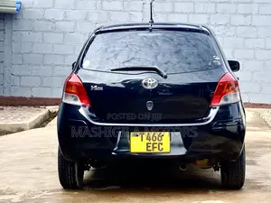 Toyota Vitz 2003 Black