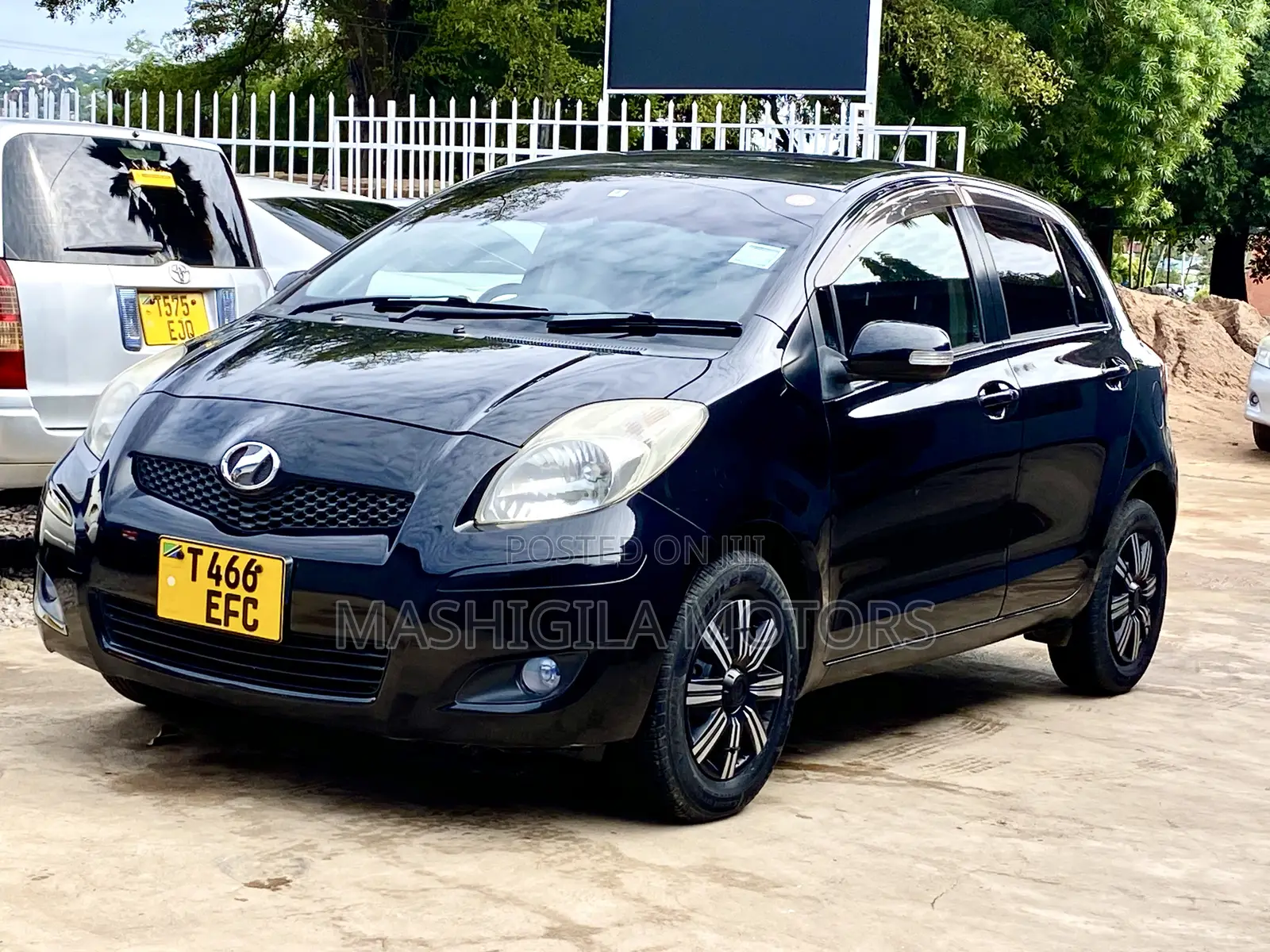 Toyota Vitz 2003 Black