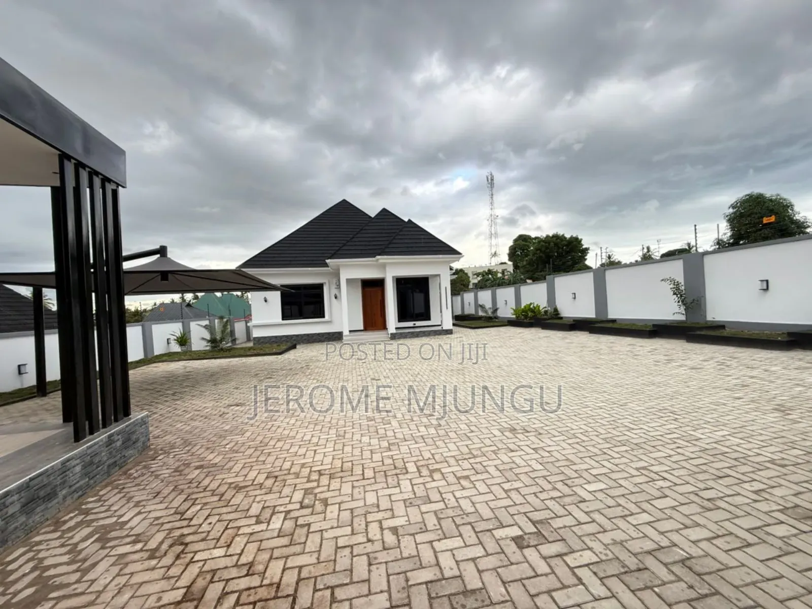 4bdrm House in Goba for sale