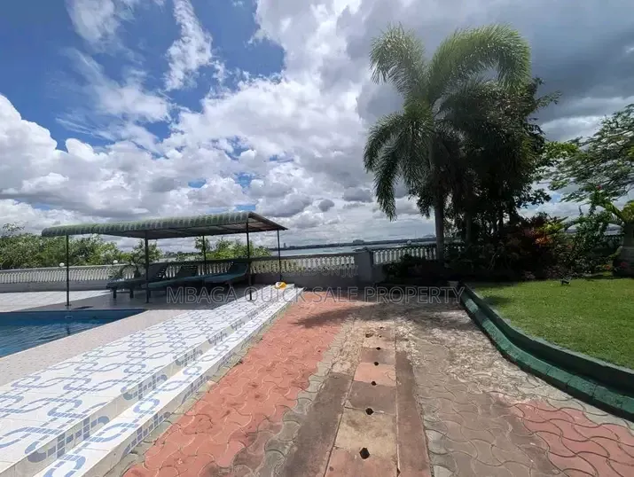 Furnished 4bdrm Villa in Oyster Bay for rent