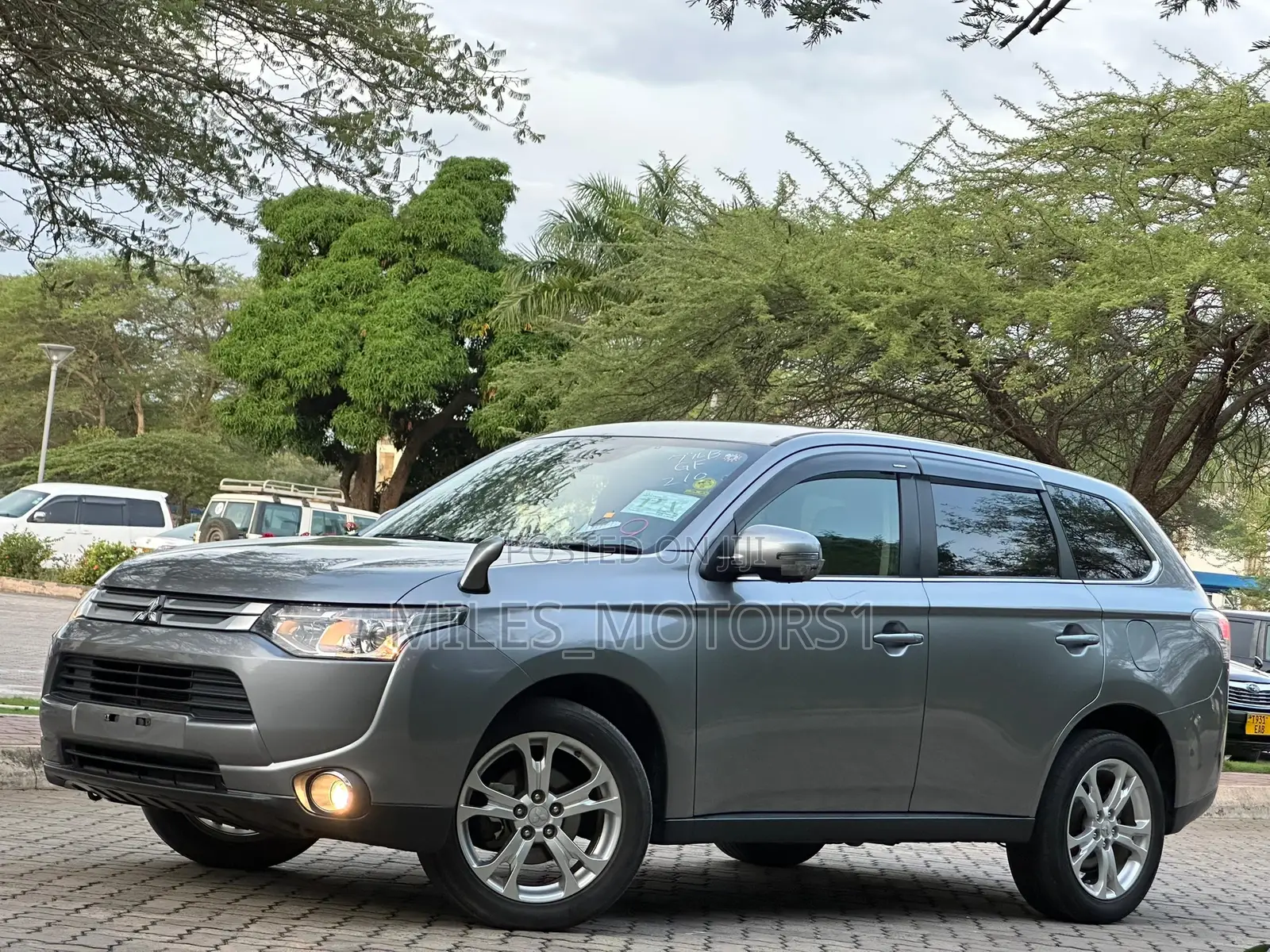 Mitsubishi Outlander 2014 Gray