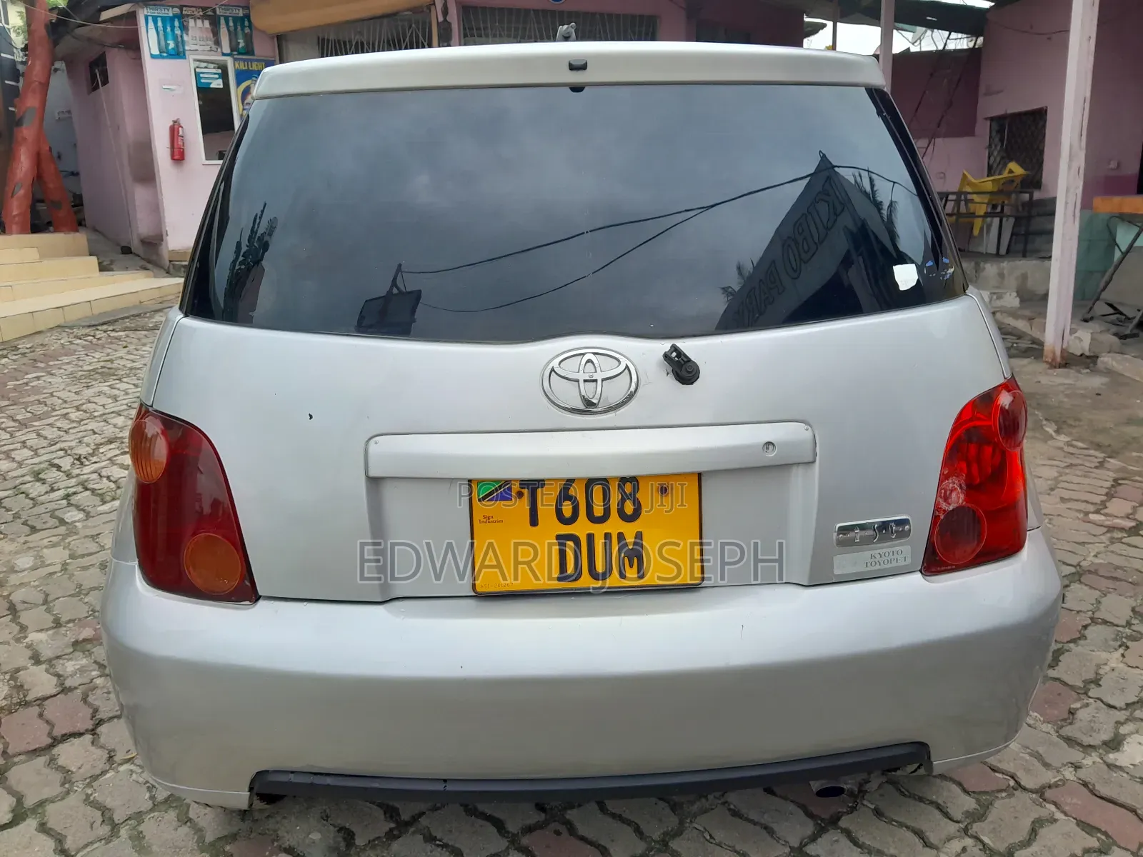 Toyota IST 2005 Silver