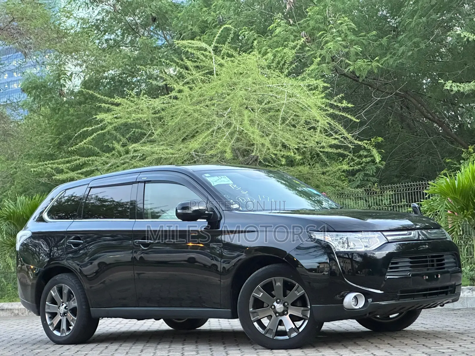 Mitsubishi Outlander 2014 Black