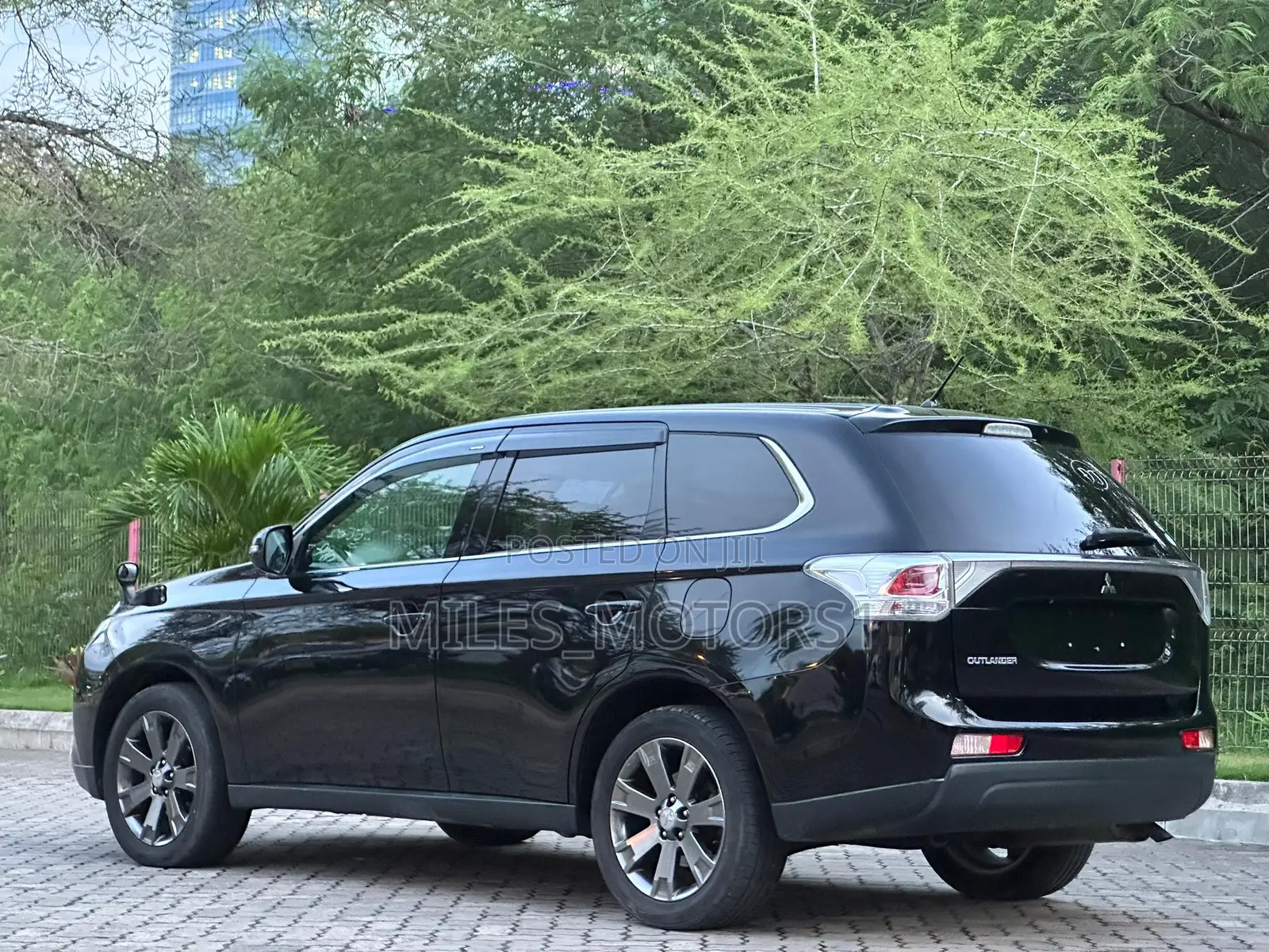 Mitsubishi Outlander 2014 Black